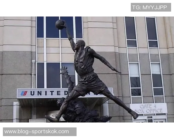 罗斯拒绝雕像崇拜希望保持真实自我不想成为韦德那样的偶像